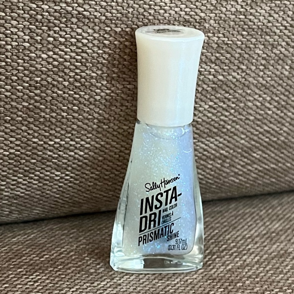 Sally Hansen insta-dri prismatic shine in Moonstone